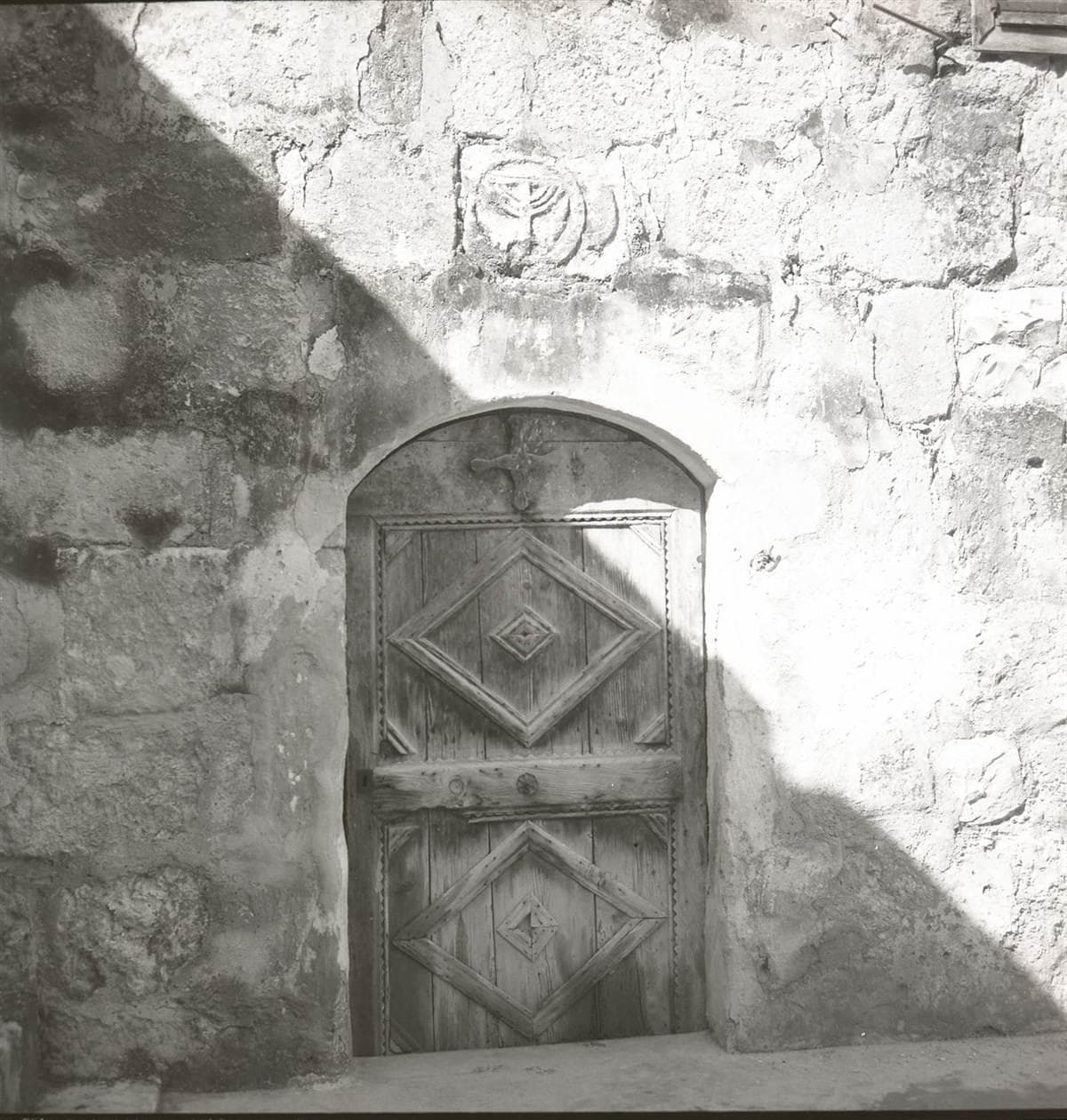 A carved door in Kufr Yasif