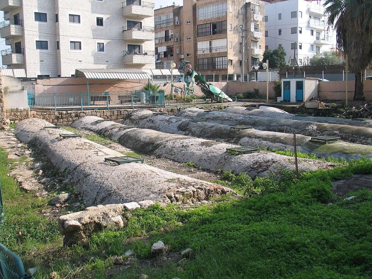 The Pool of the Arches beneath al-Ramla